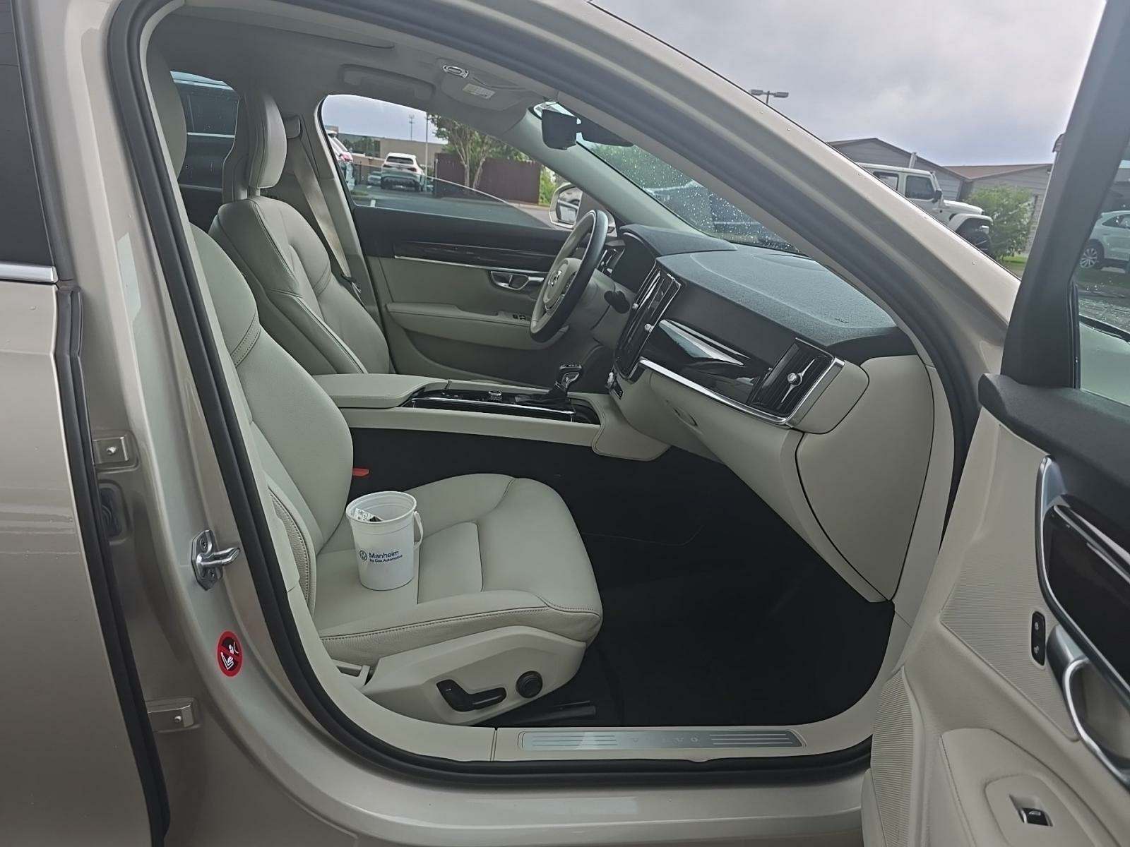 2018 Volvo S90 T5 Momentum AWD