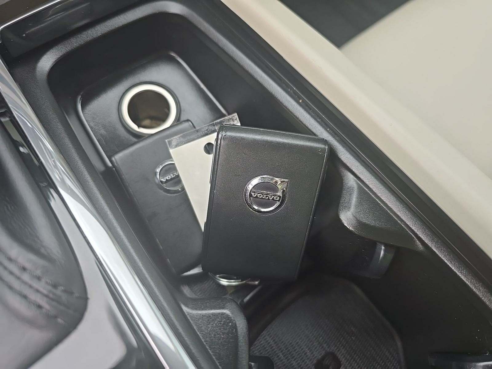 2018 Volvo S90 T5 Momentum AWD