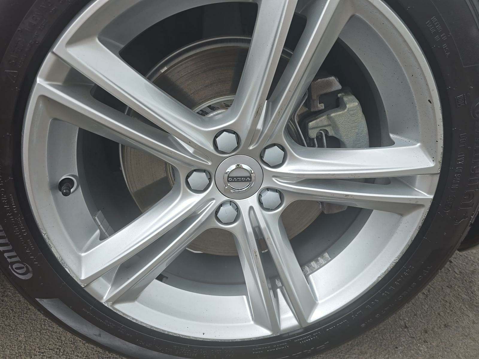 2018 Volvo S90 T5 Momentum AWD