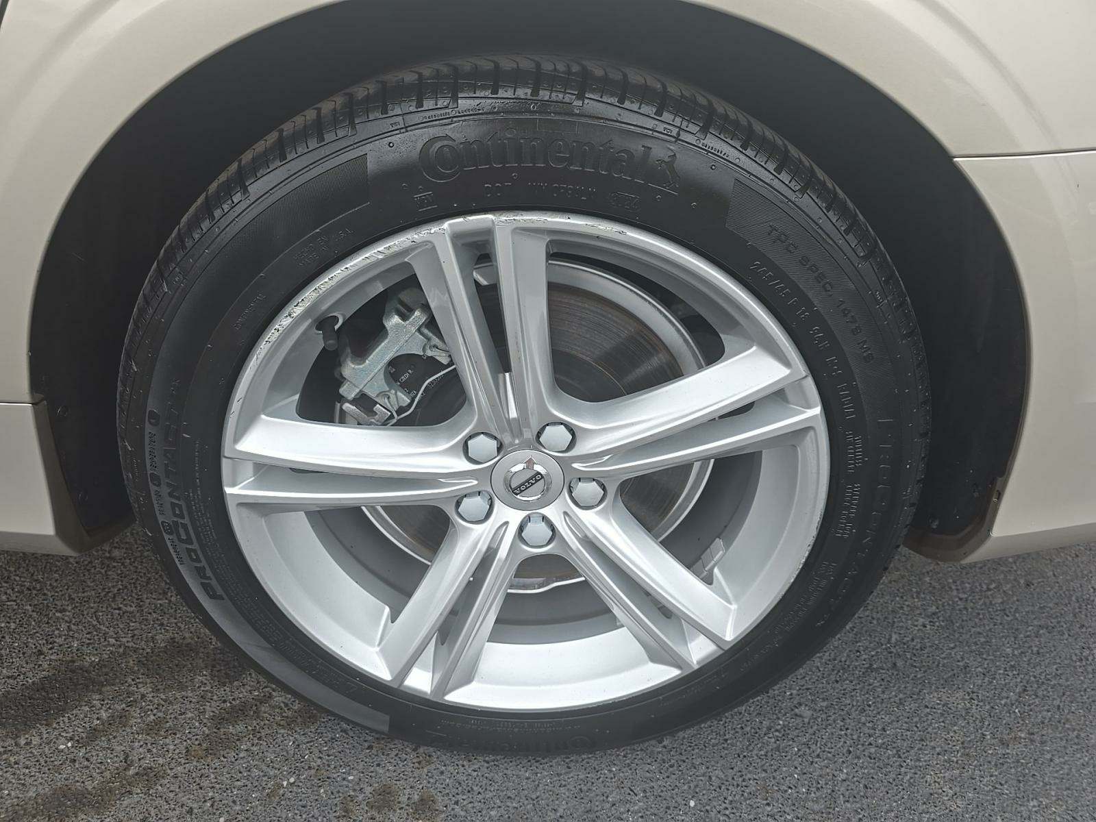 2018 Volvo S90 T5 Momentum AWD