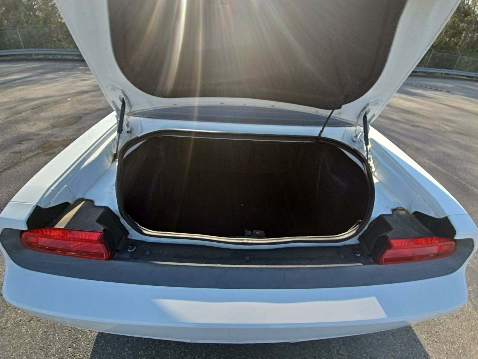 2013 Dodge Challenger R/T RWD