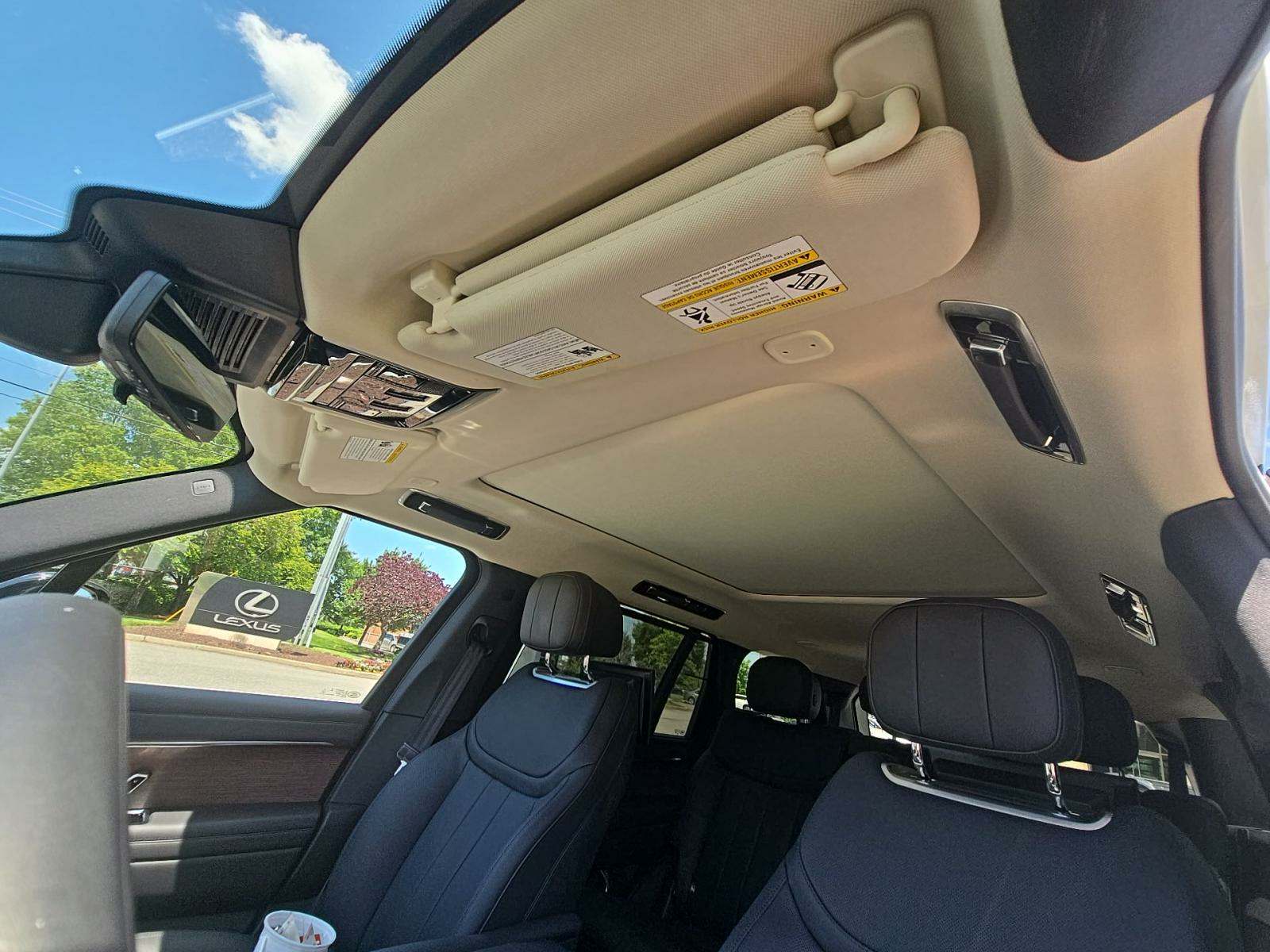 2024 Land Rover Range Rover SE LWB AWD