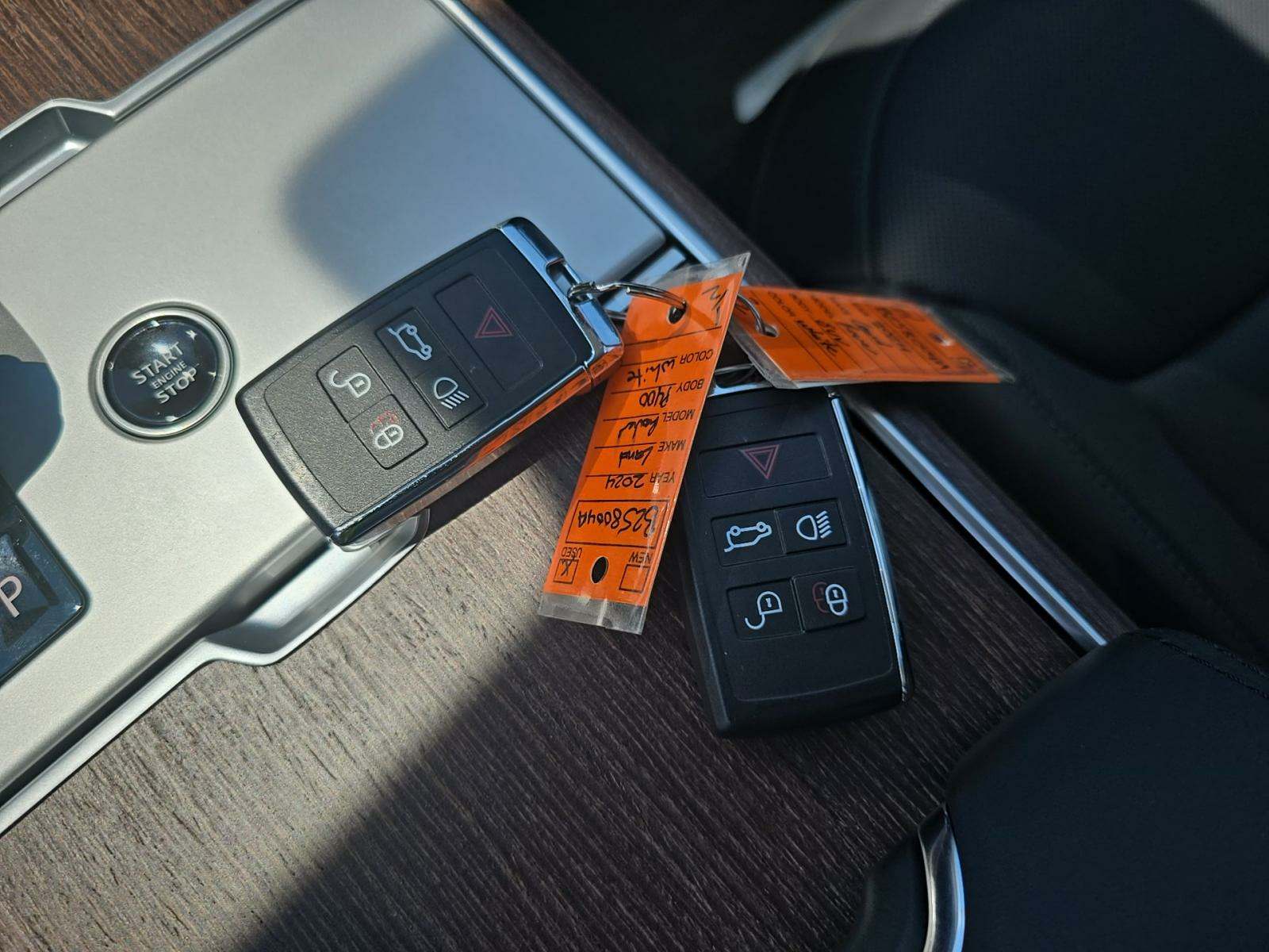 2024 Land Rover Range Rover SE LWB AWD