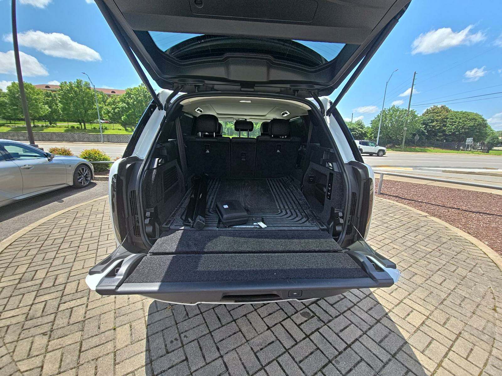 2024 Land Rover Range Rover SE LWB AWD