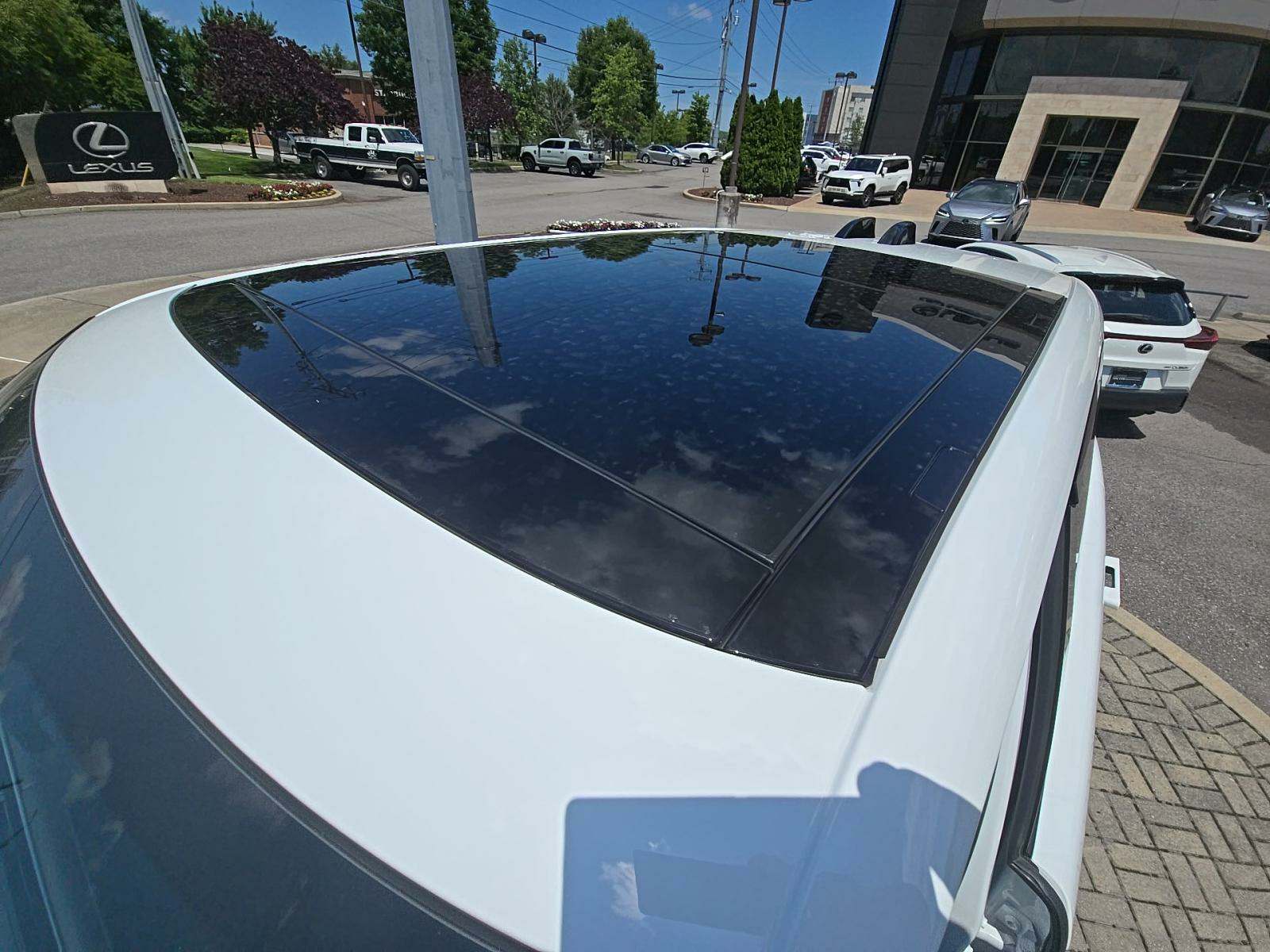 2024 Land Rover Range Rover SE LWB AWD