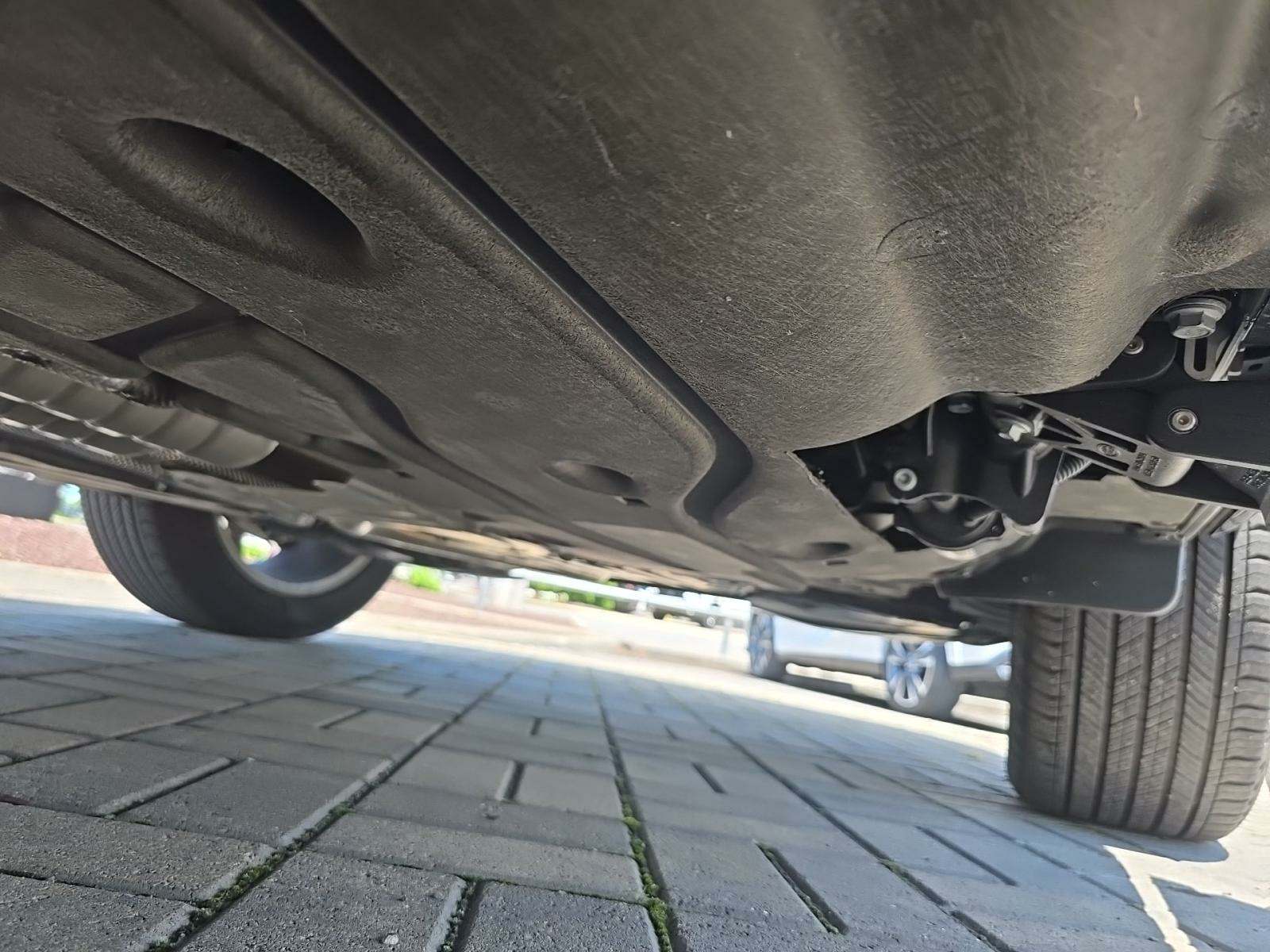 2024 Land Rover Range Rover SE LWB AWD