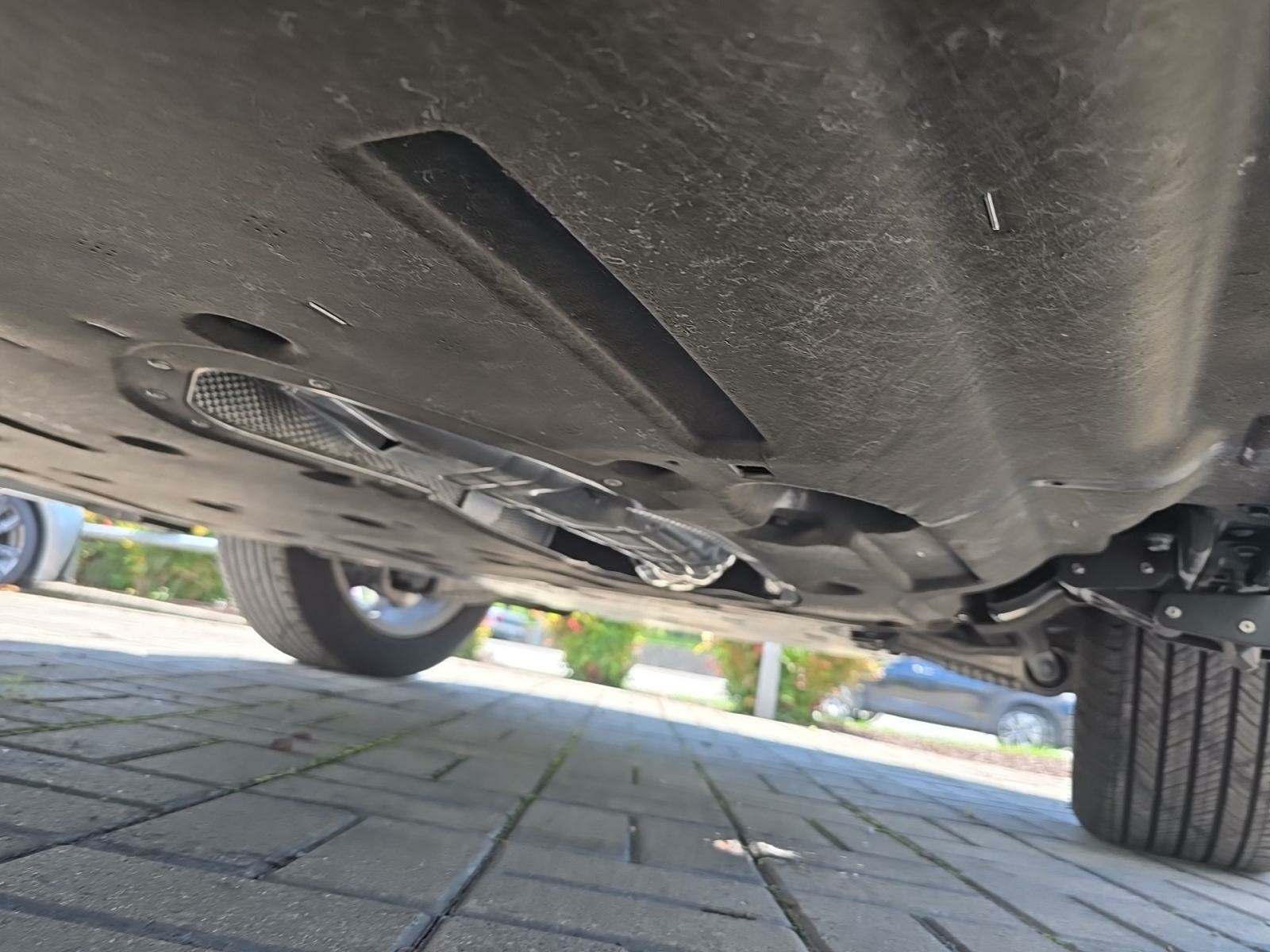 2024 Land Rover Range Rover SE LWB AWD