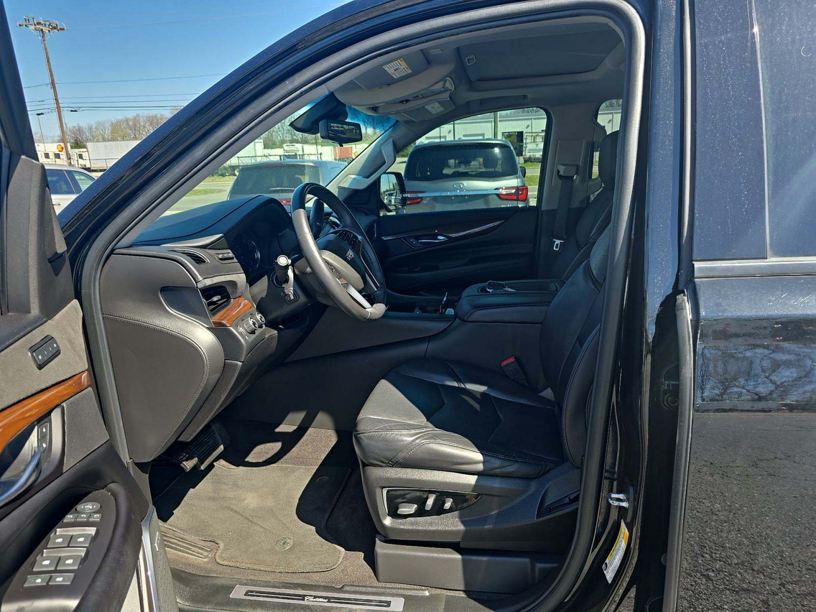 2020 Cadillac Escalade Luxury AWD