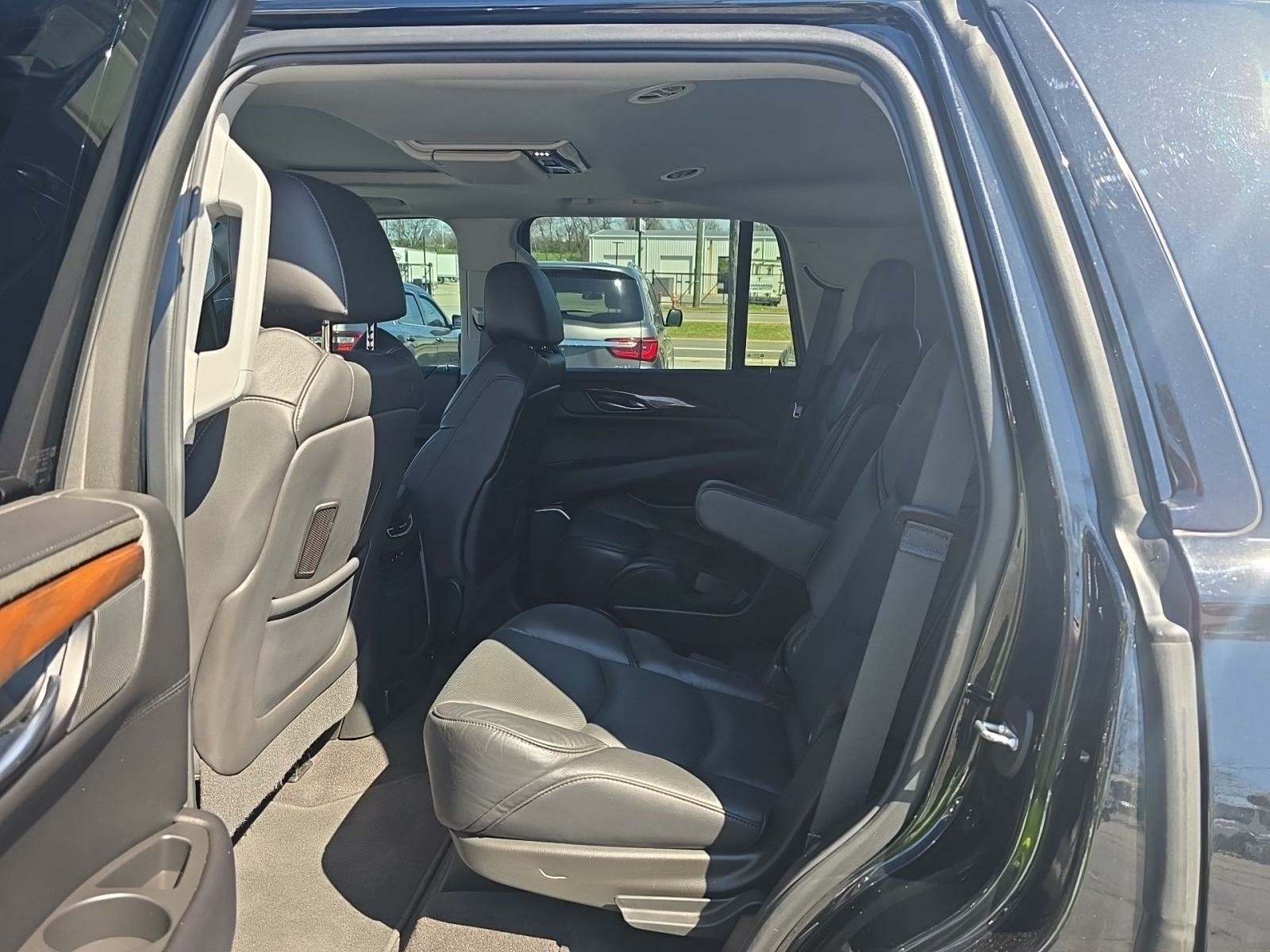 2020 Cadillac Escalade Luxury AWD