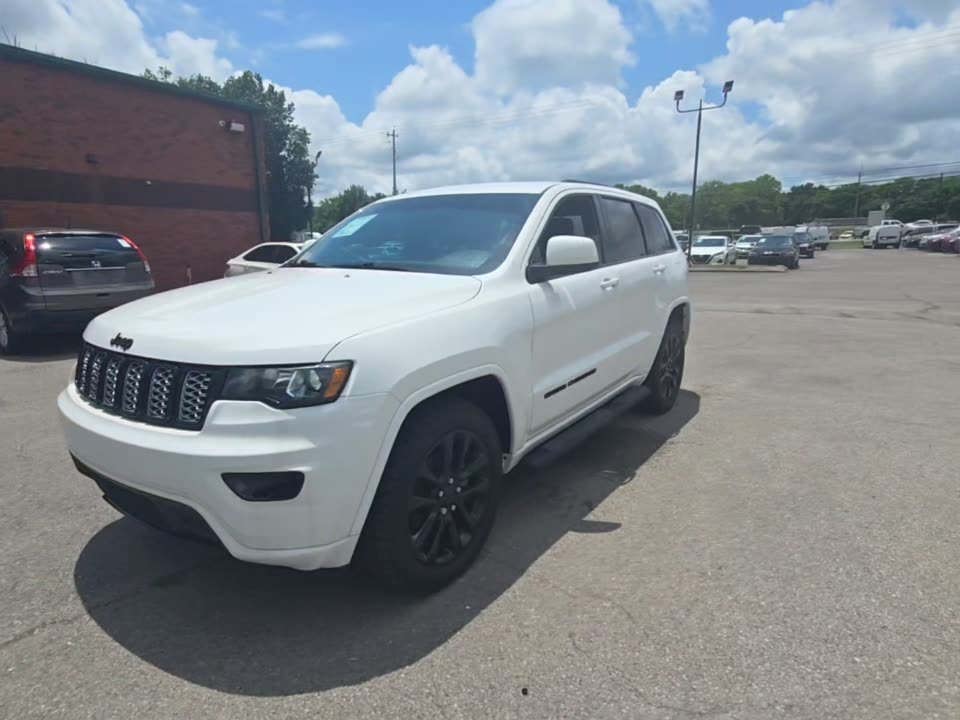 2020 Jeep Grand Cherokee Laredo Altitude Edition AWD