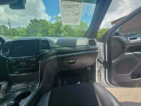 2020 Jeep Grand Cherokee Laredo Altitude Edition AWD