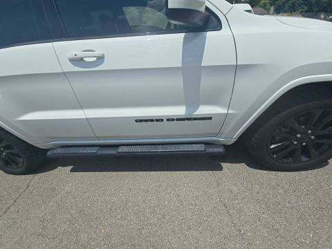 2020 Jeep Grand Cherokee Laredo Altitude Edition AWD