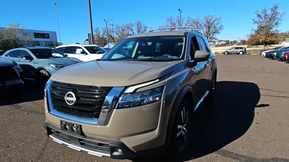 2023 Nissan Pathfinder Platinum