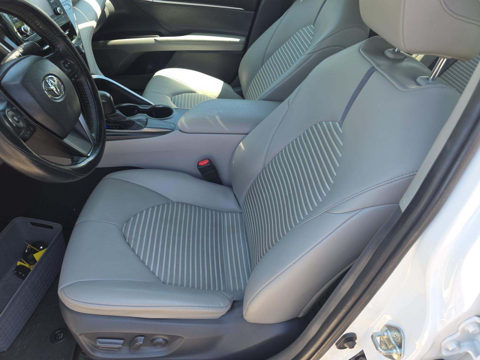 TOYOTA CAMRY - 6