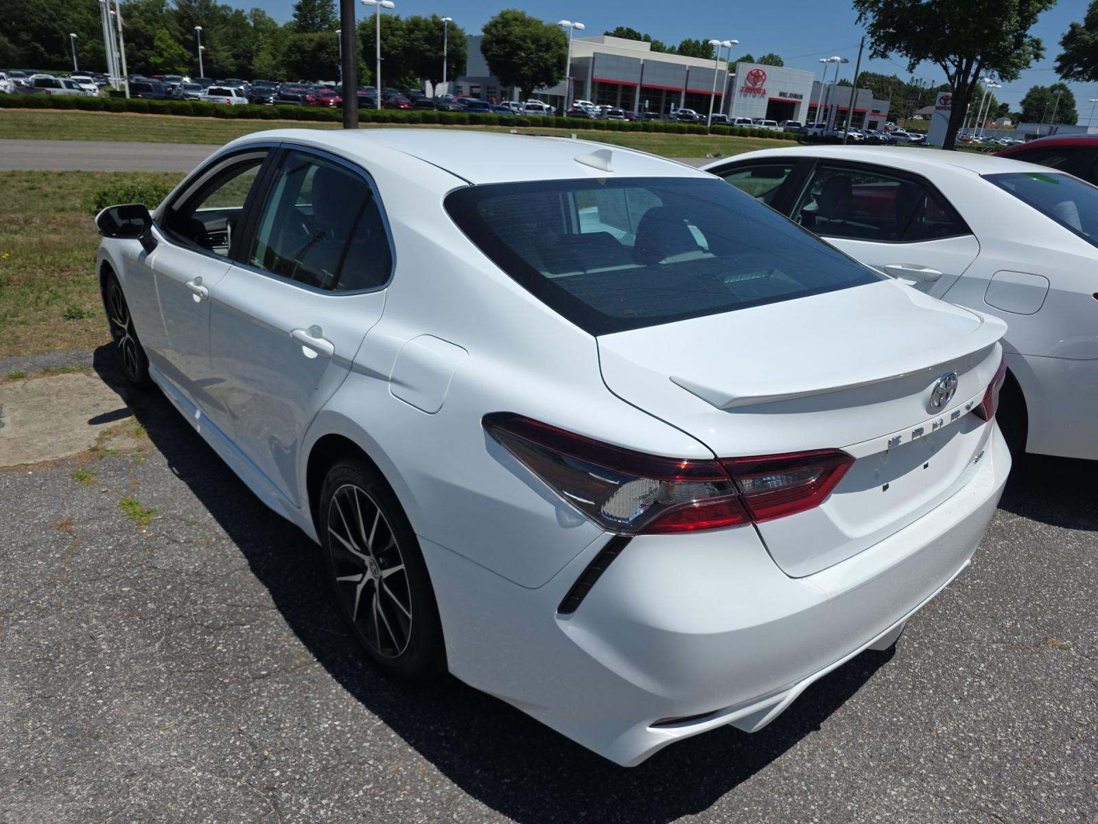 TOYOTA CAMRY - 2