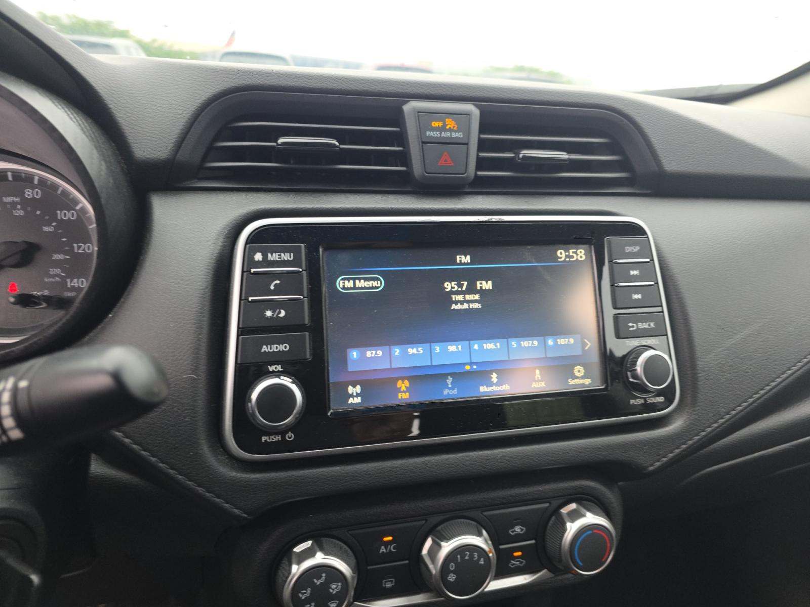 NISSAN VERSA - 9