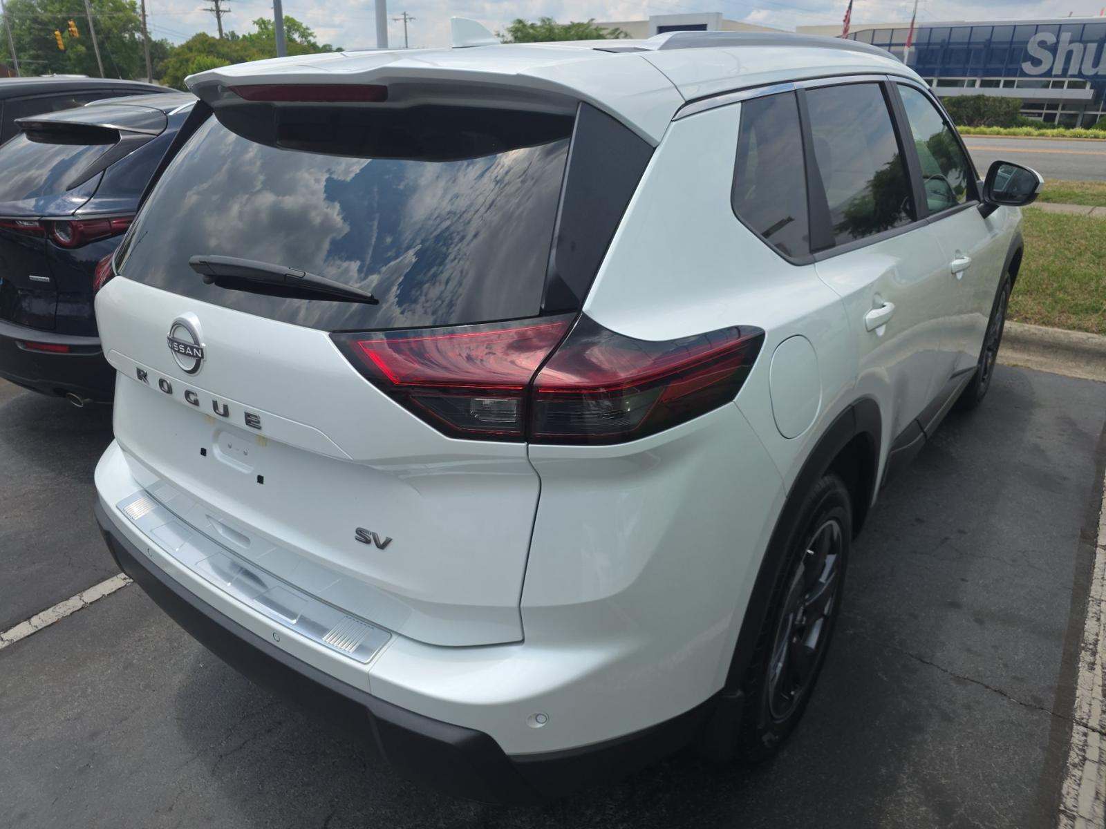 2024 Nissan Rogue SV FWD
