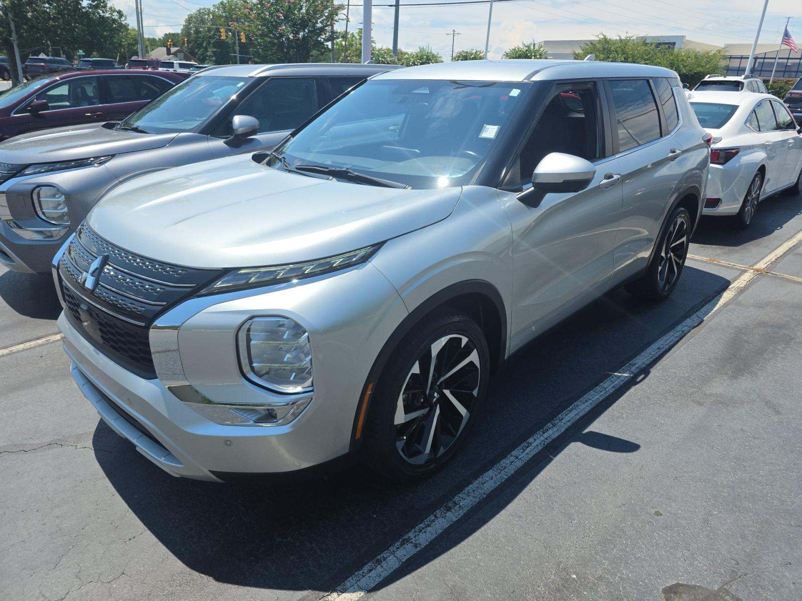 2024 Mitsubishi Outlander SE FWD