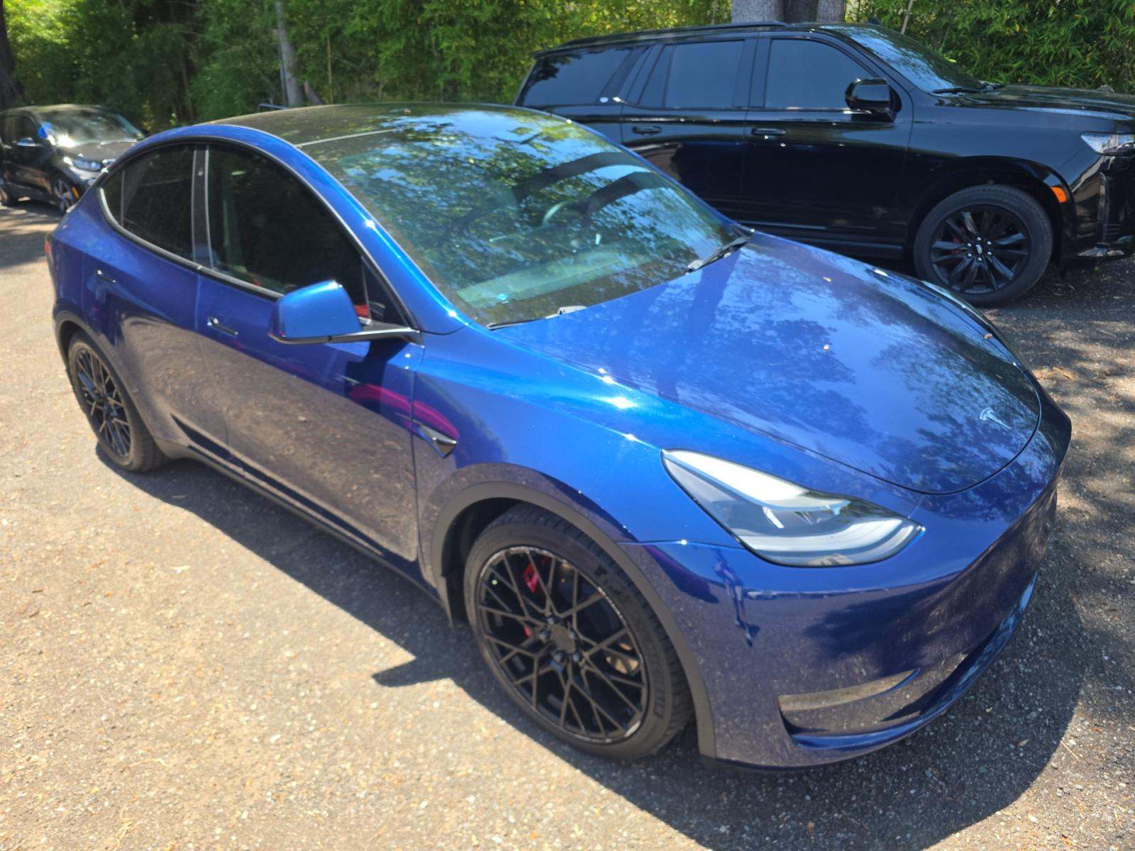 TESLA MODEL Y - 4
