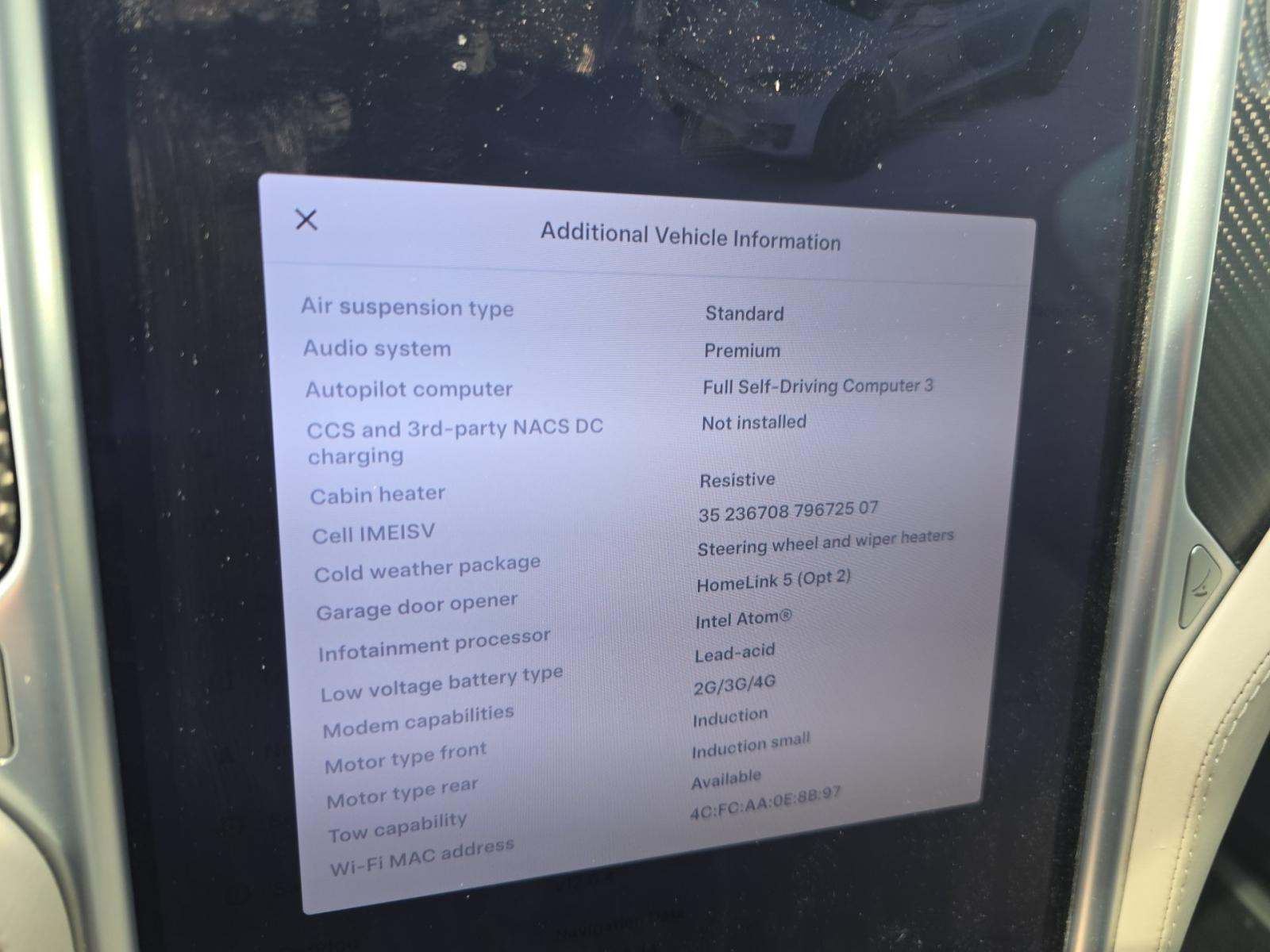 TESLA MODEL X - 8
