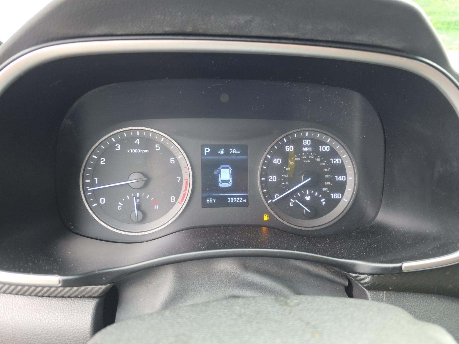 HYUNDAI TUCSON - 8