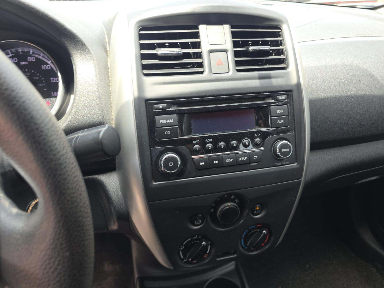 NISSAN VERSA - 9