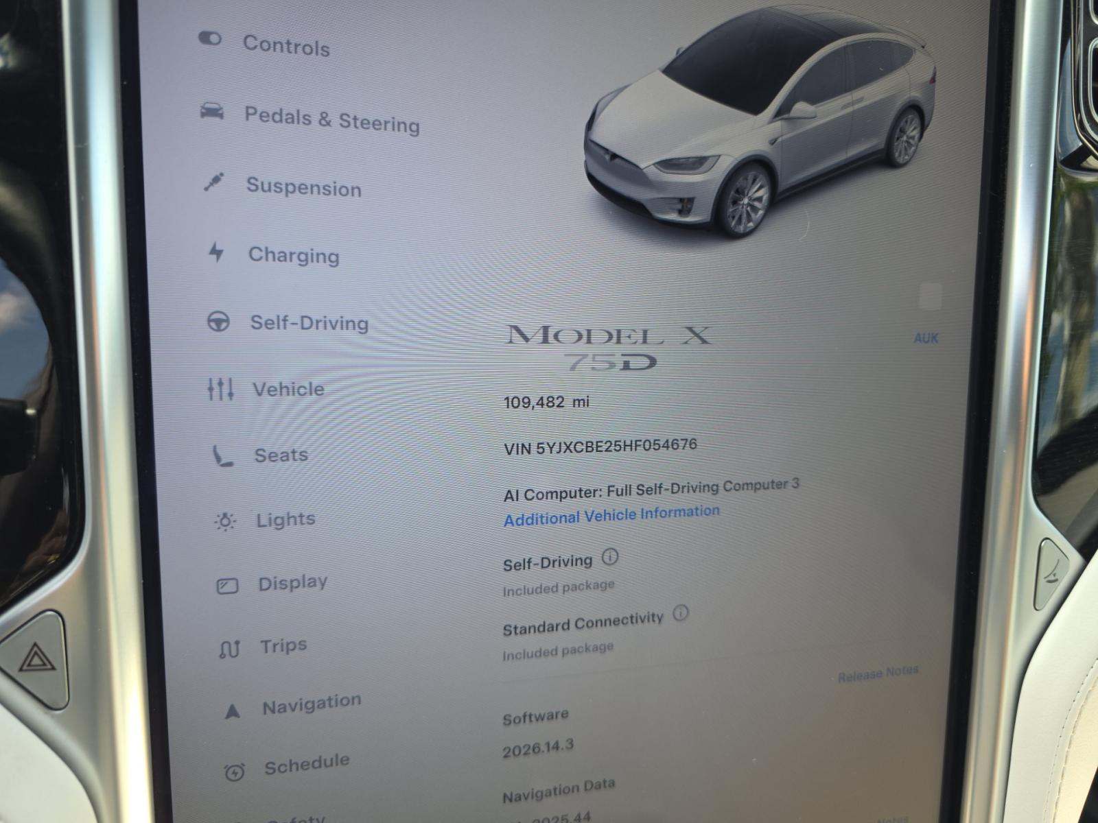 TESLA MODEL X - 7
