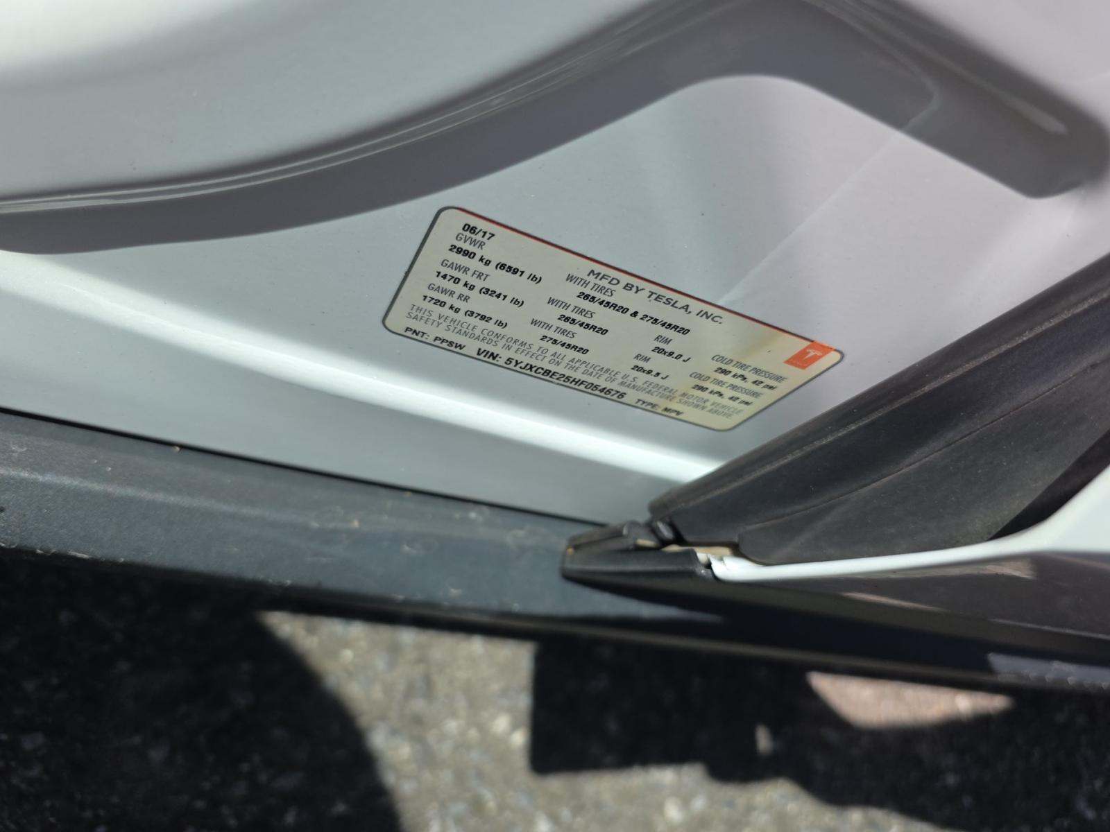 TESLA MODEL X - 5