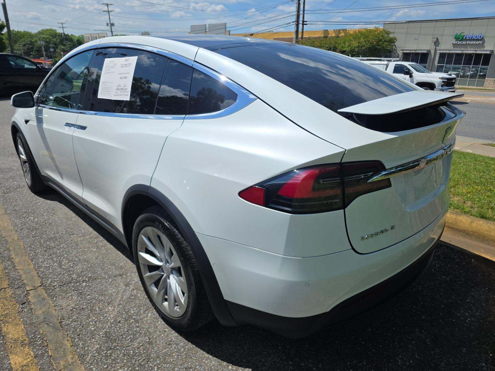 TESLA MODEL X - 2