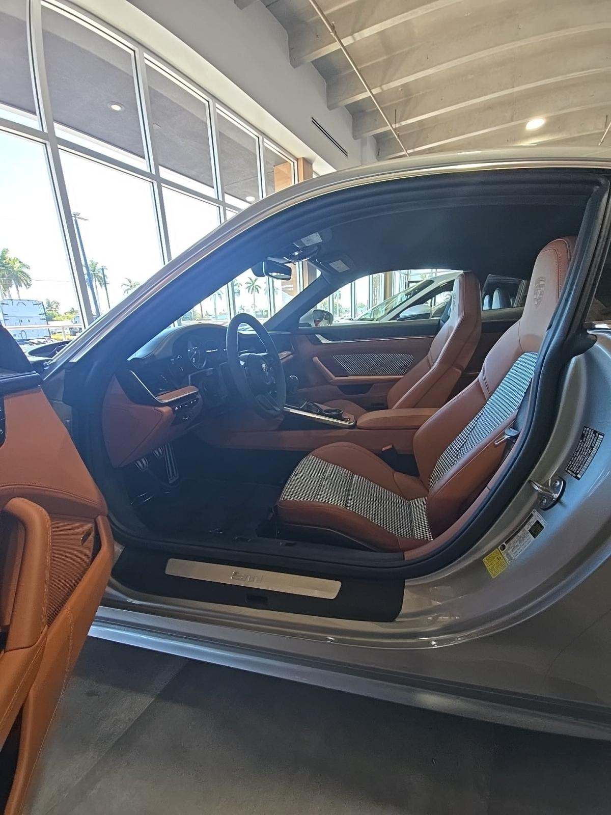 2024 Porsche 911 Carrera S RWD