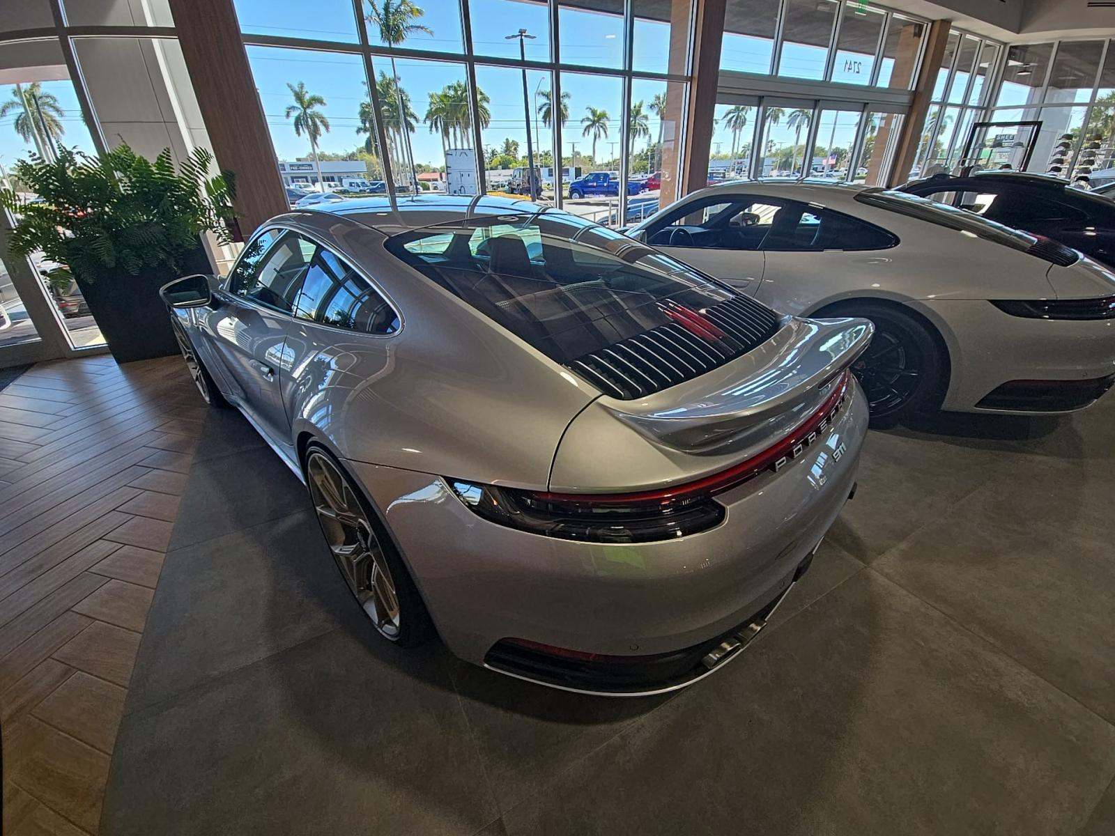 2024 Porsche 911 Carrera S RWD