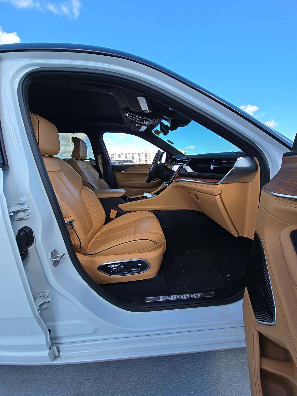 2025 Jeep Grand Cherokee Summit Reserve AWD