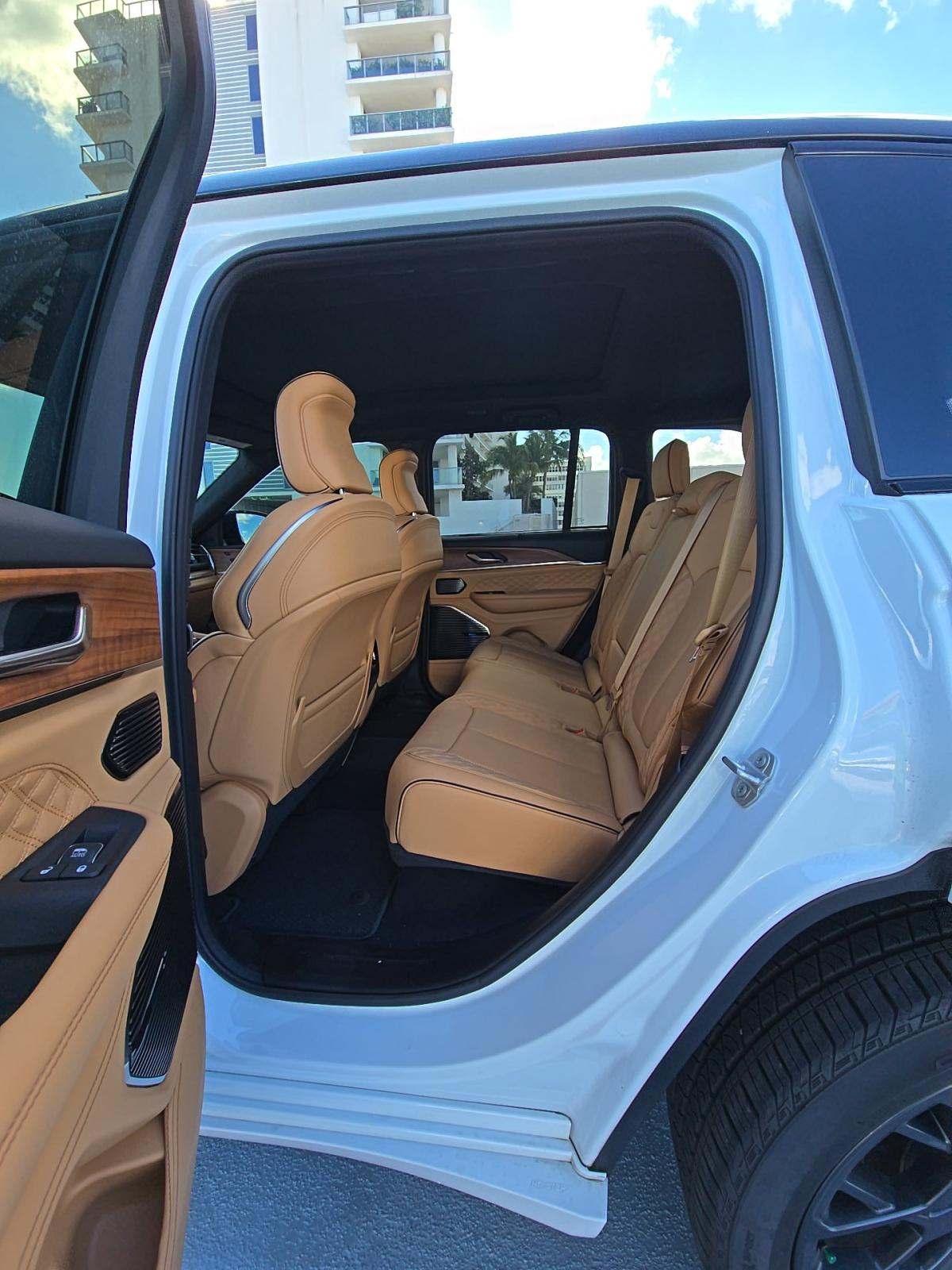 2025 Jeep Grand Cherokee Summit Reserve AWD