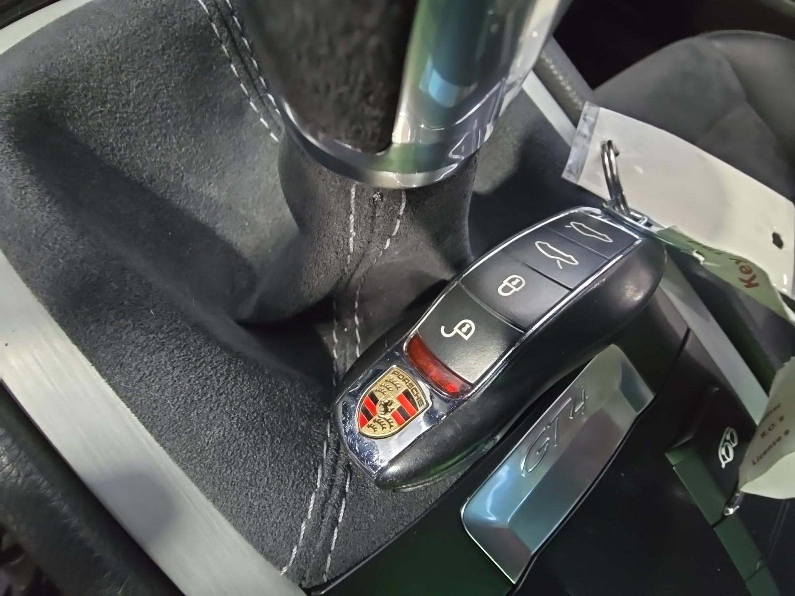 2016 Porsche Cayman GT4 RWD