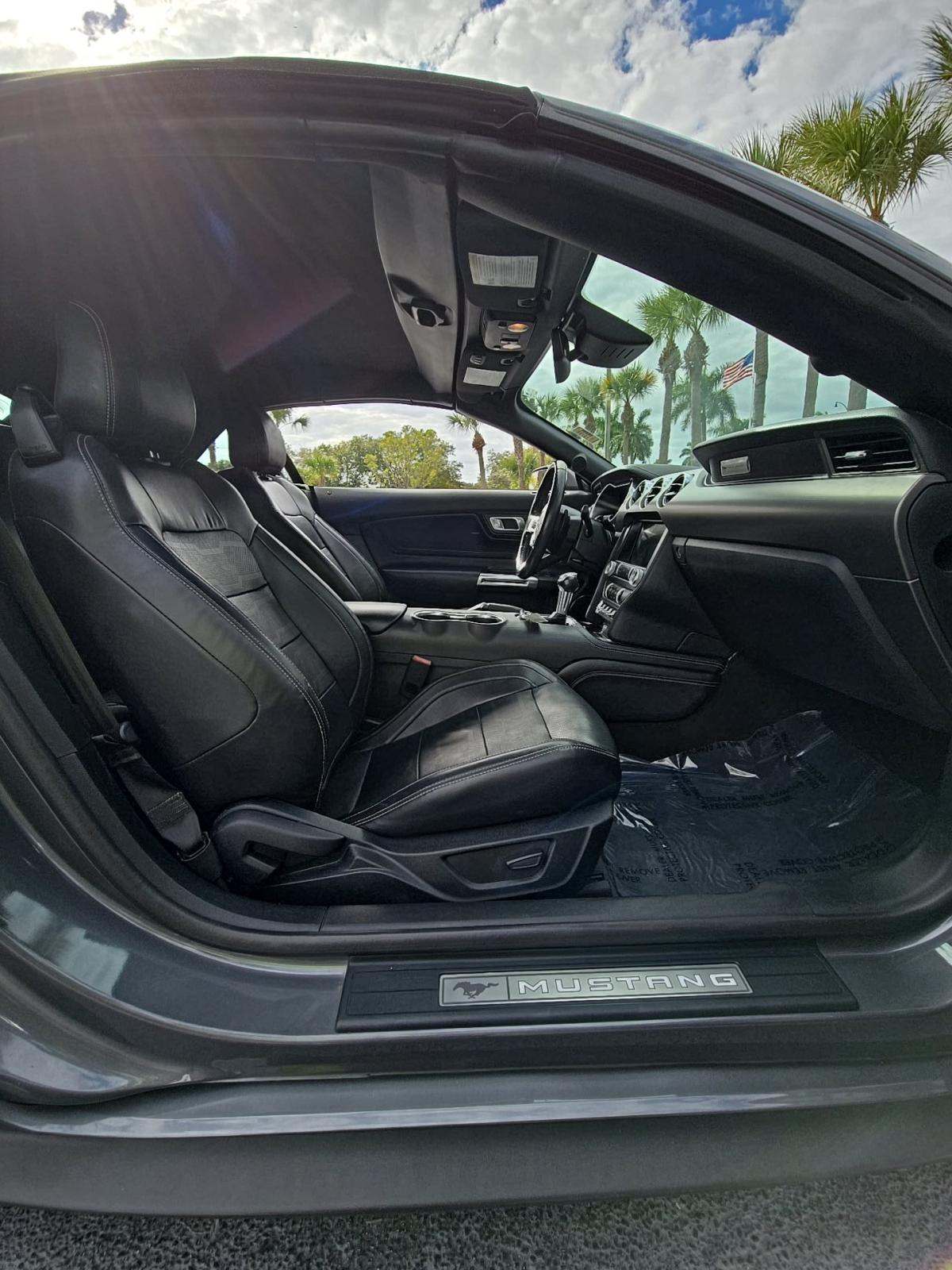 2022 Ford Mustang EcoBoost Premium RWD