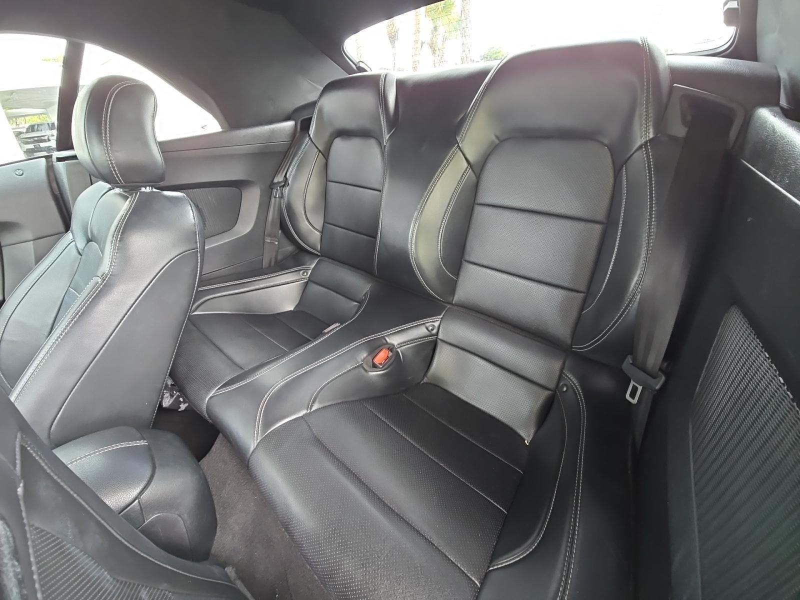 2022 Ford Mustang EcoBoost Premium RWD