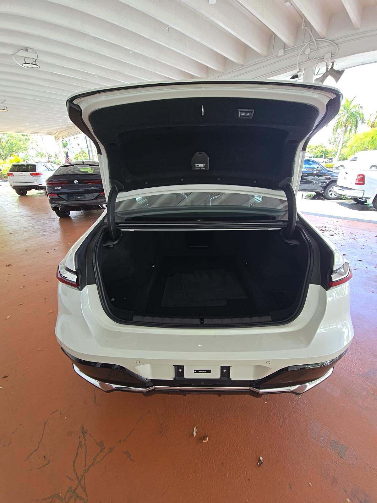 2025 BMW 7 Series 740i xDrive AWD