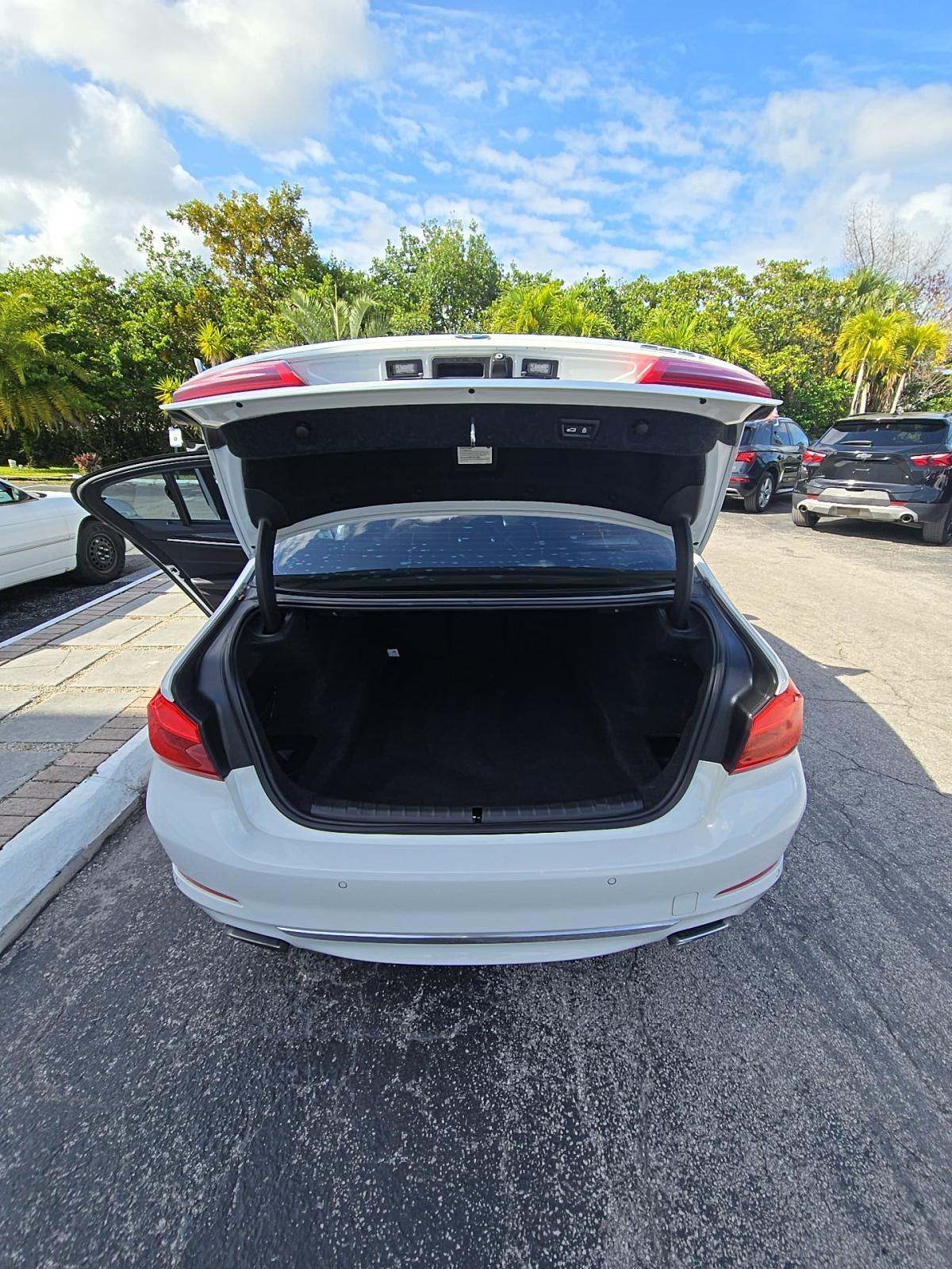 2018 BMW 5 Series 540i RWD