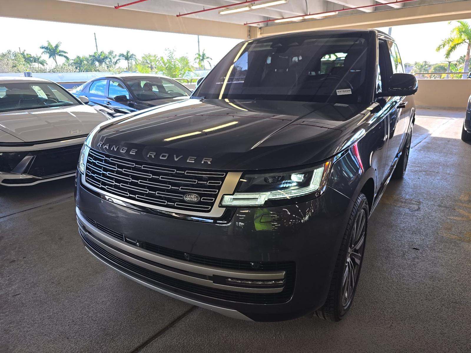 2023 Land Rover Range Rover SE