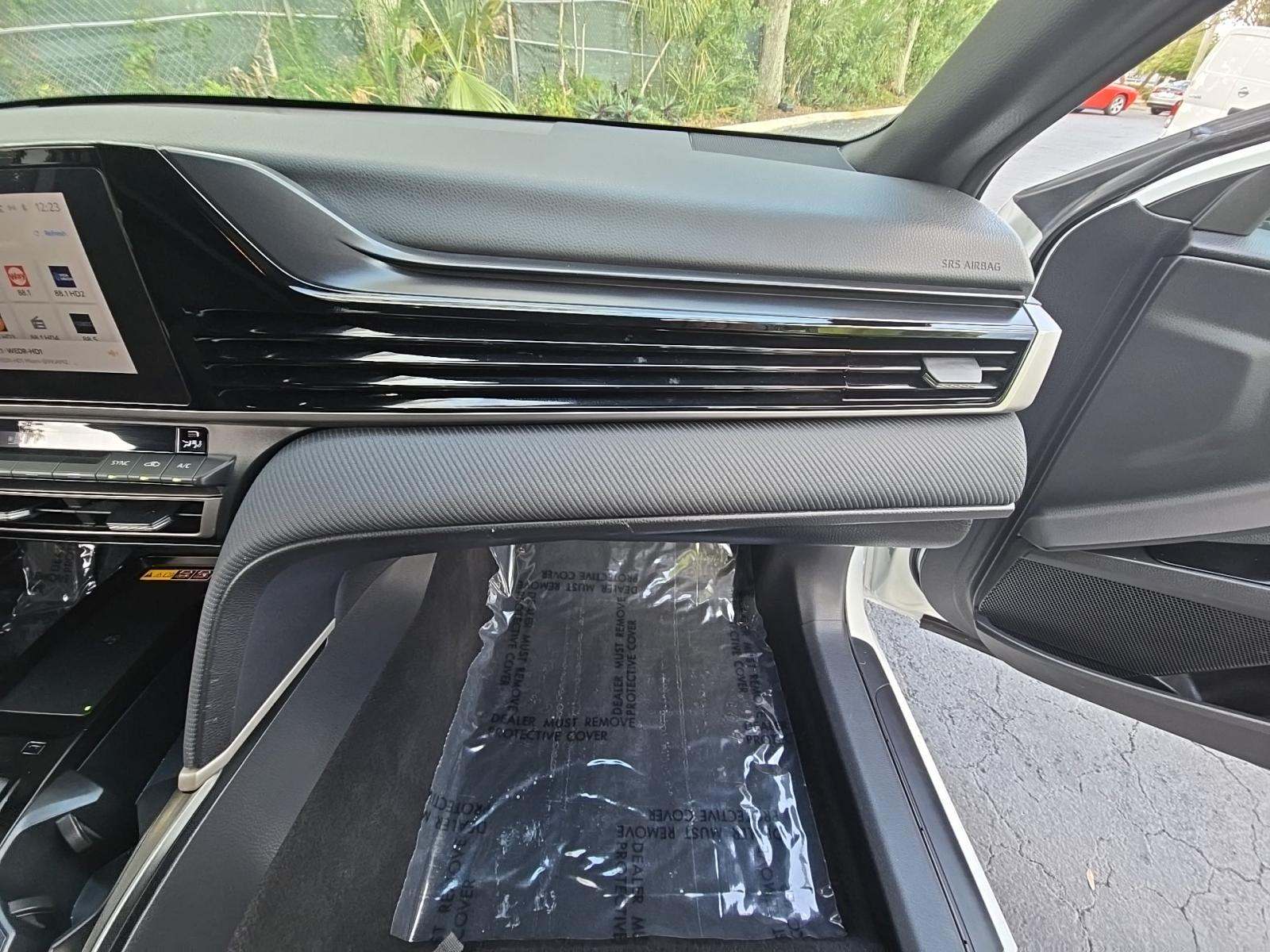 2025 Toyota Camry SE FWD