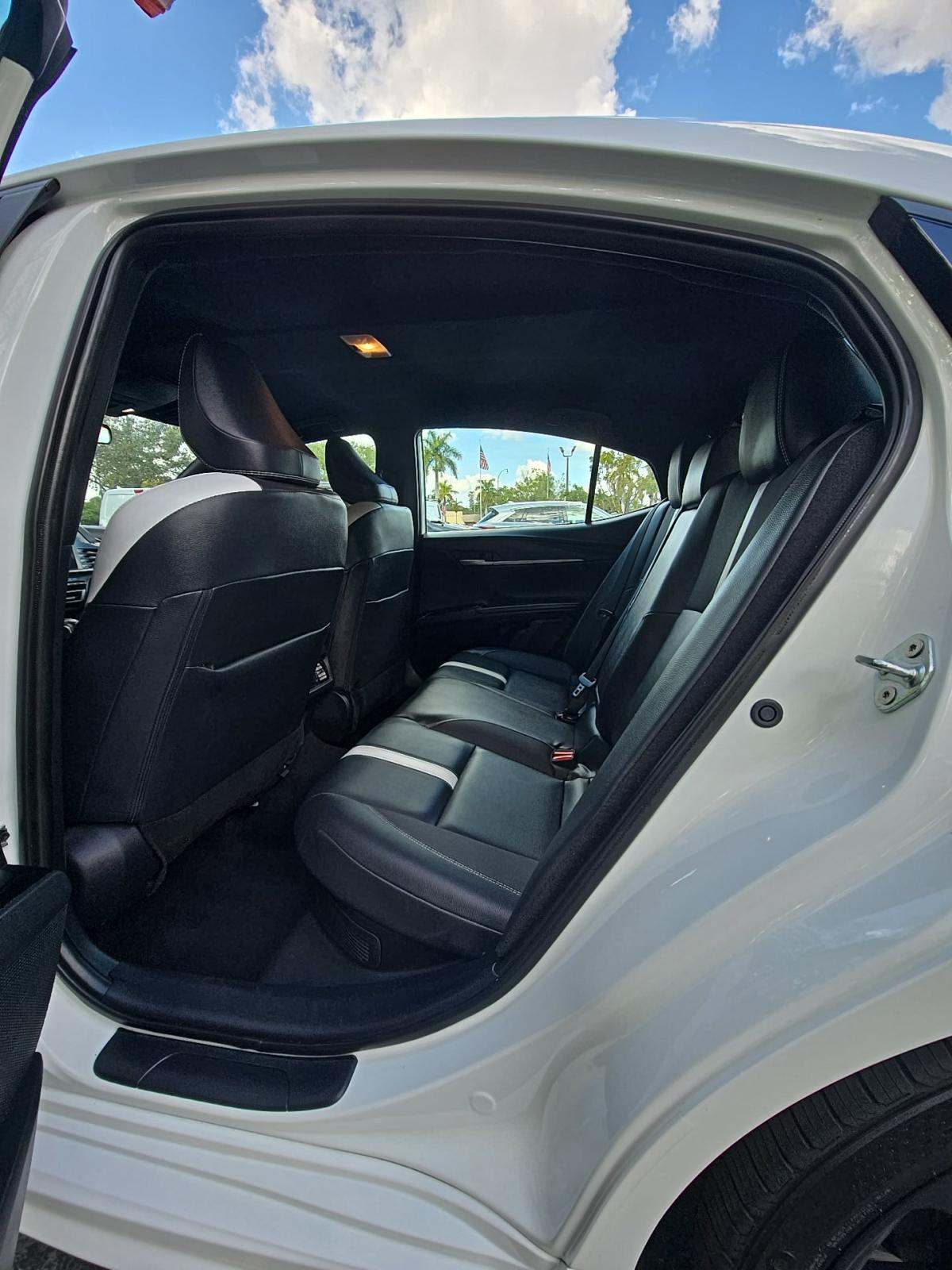 2025 Toyota Camry SE FWD