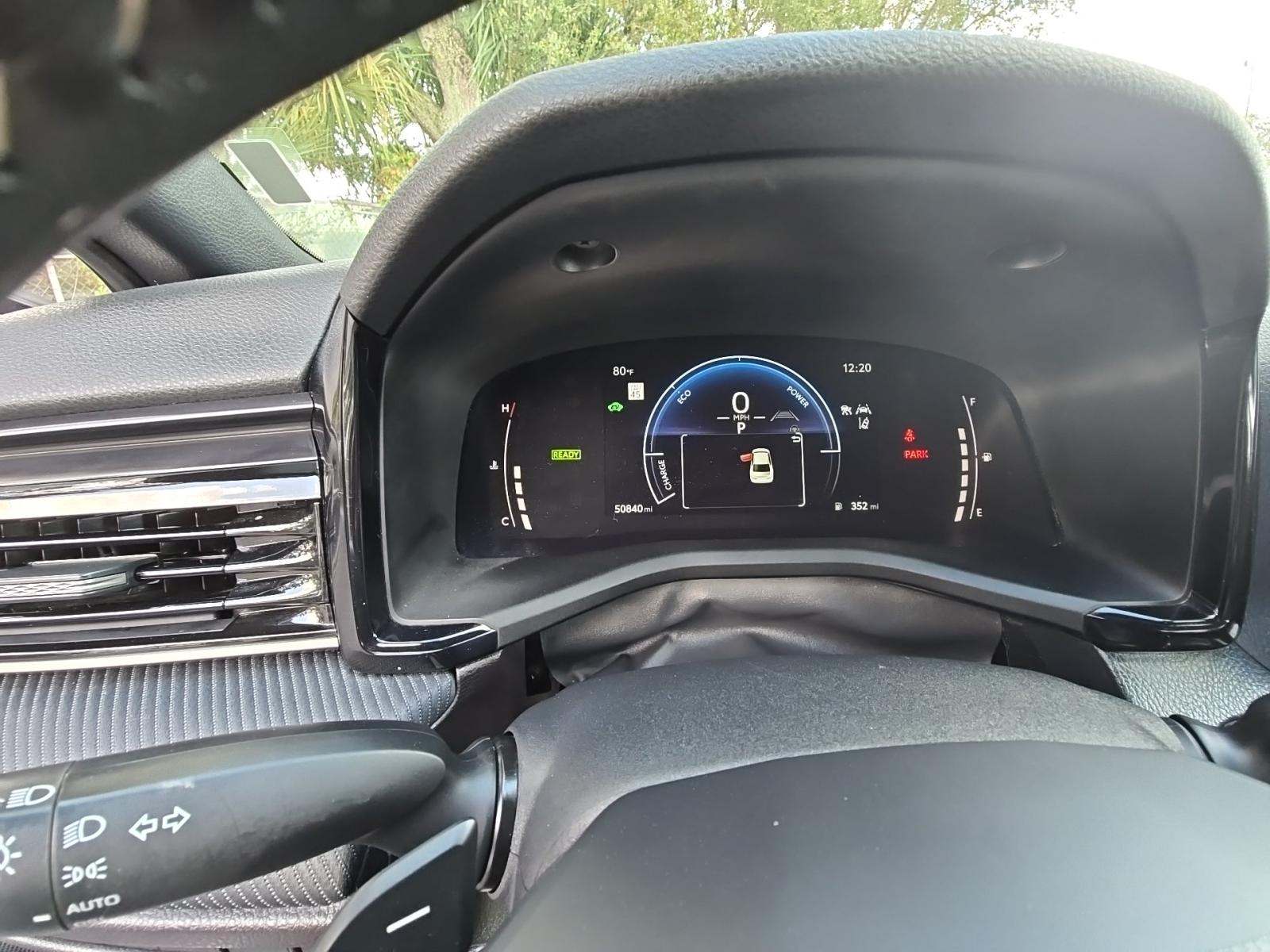 2025 Toyota Camry SE FWD