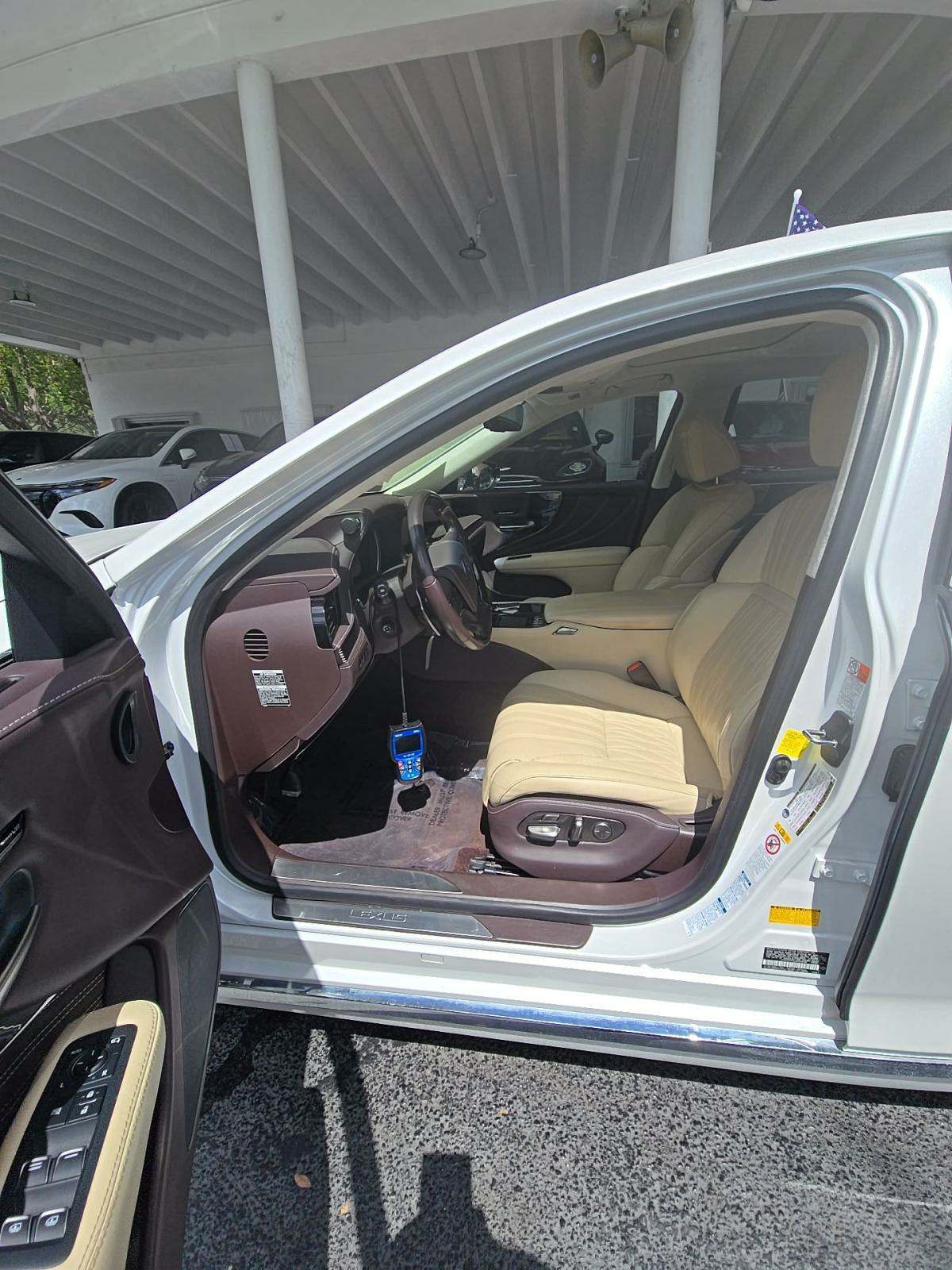 2018 Lexus LS LS 500h AWD