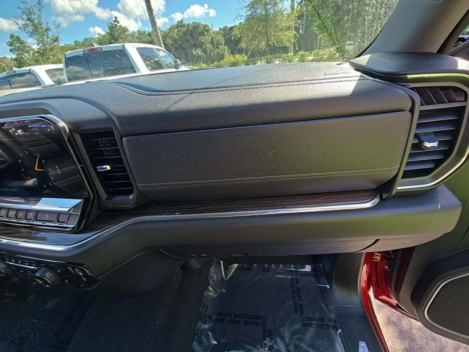 2024 Chevrolet Silverado 1500 RST AWD