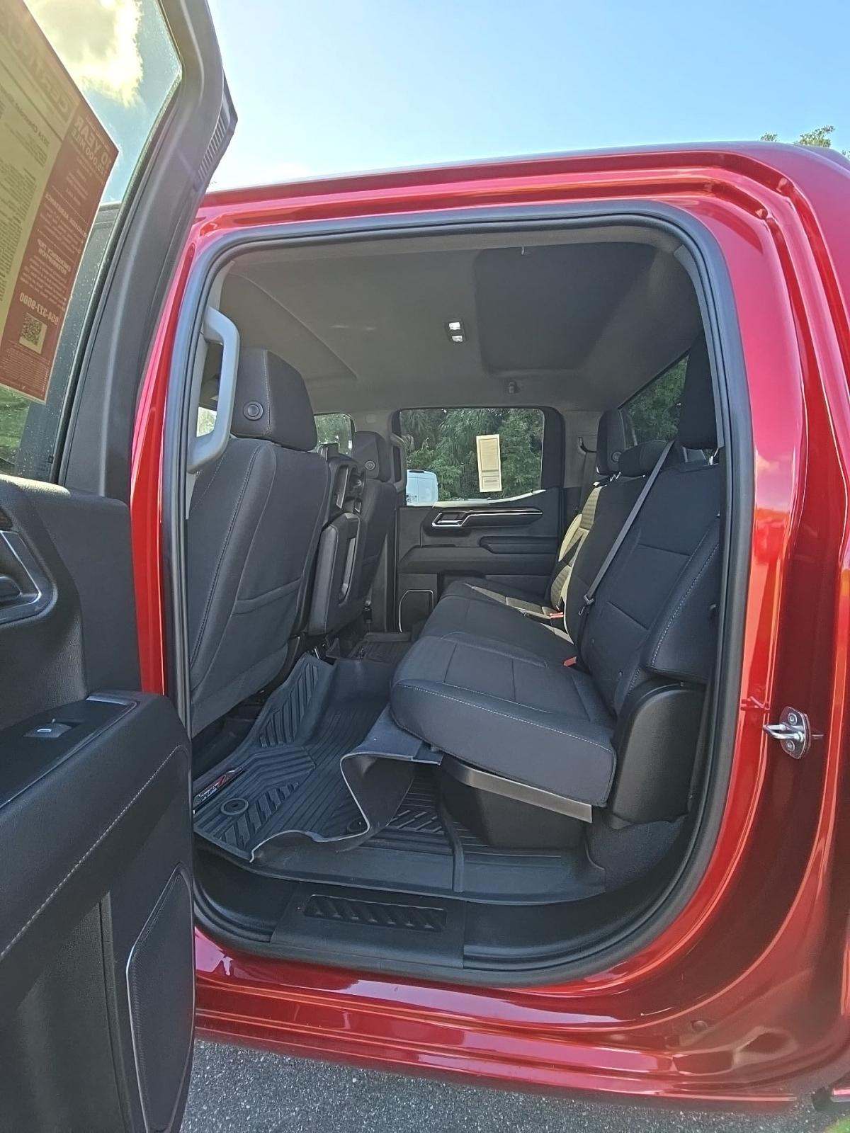 2024 Chevrolet Silverado 1500 RST AWD