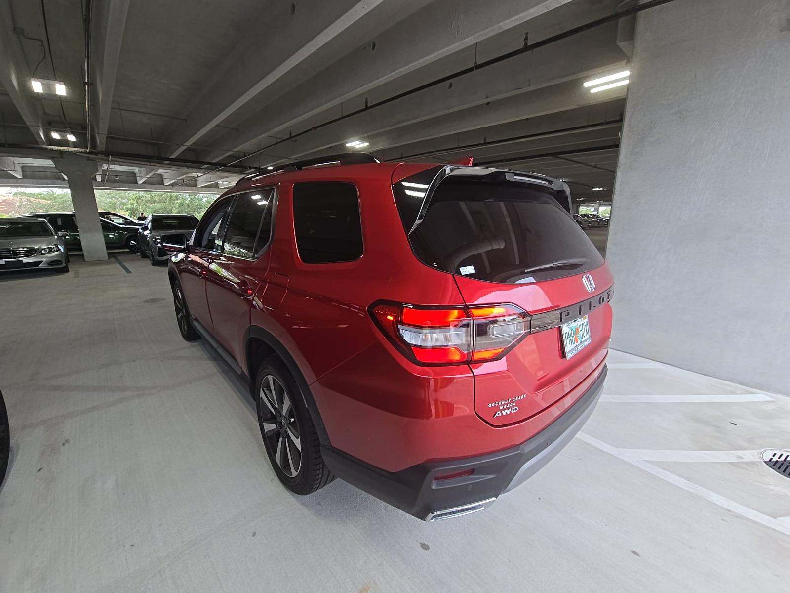 2025 Honda Pilot Touring AWD