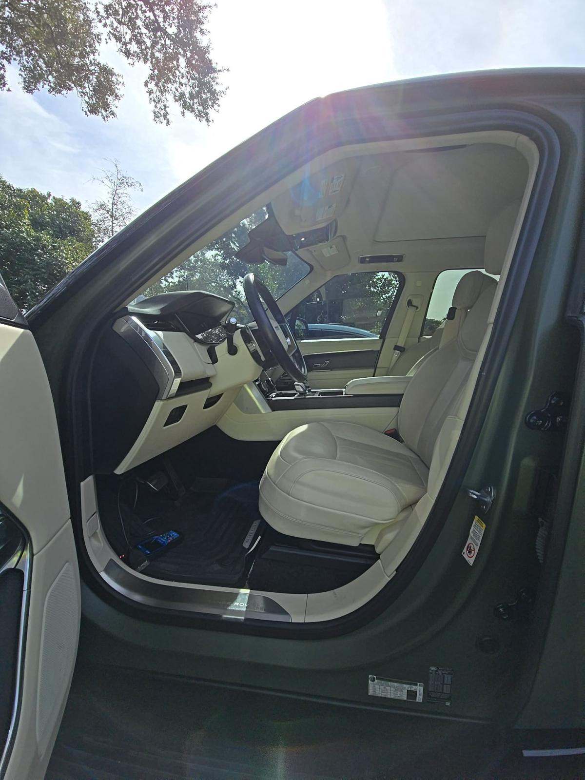 2023 Land Rover Range Rover SE AWD