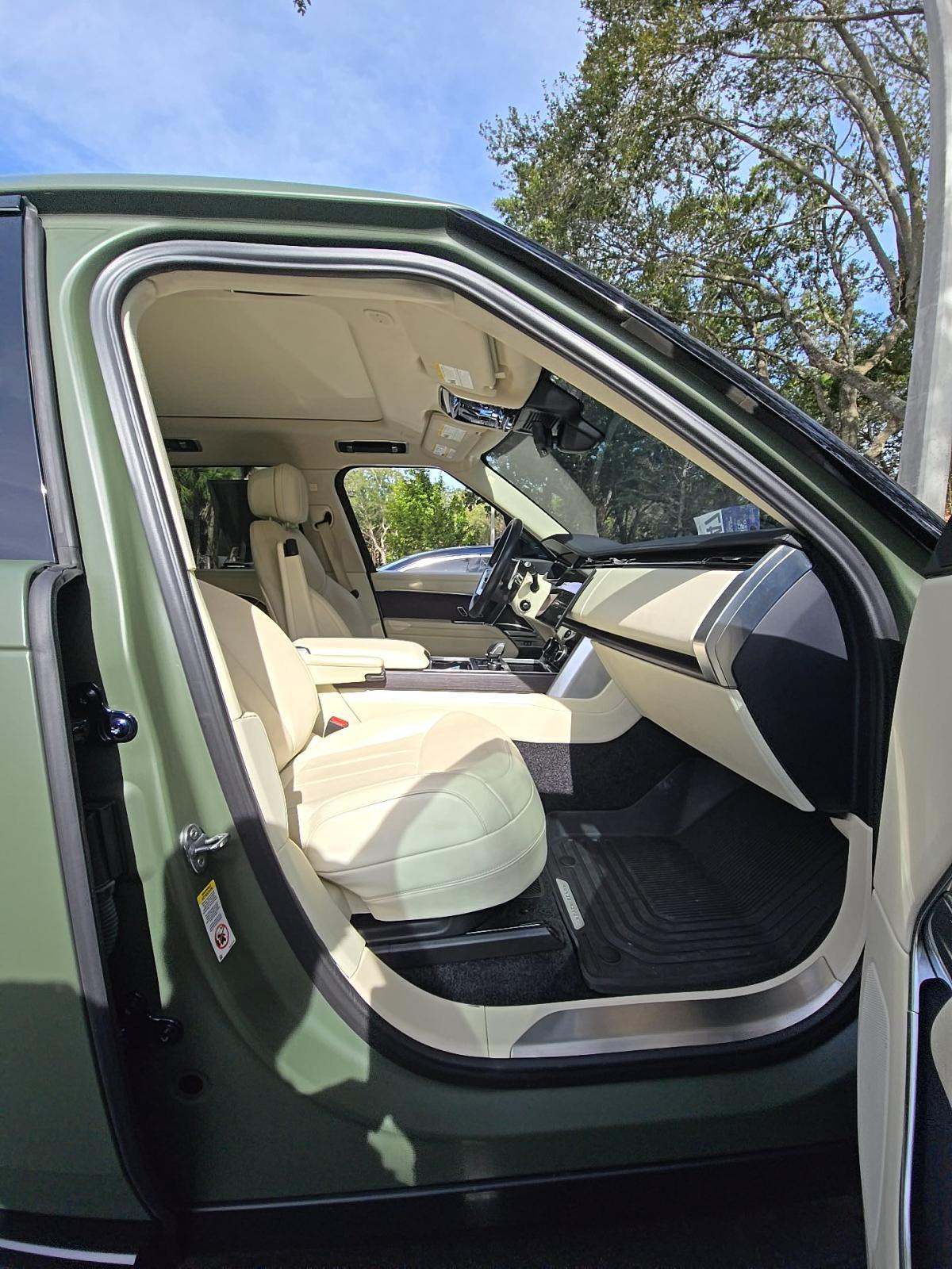 2023 Land Rover Range Rover SE AWD