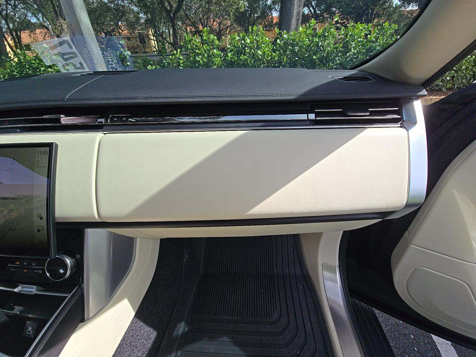 2023 Land Rover Range Rover SE AWD