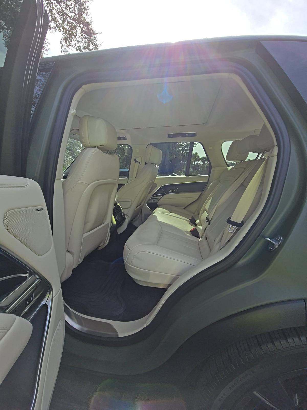 2023 Land Rover Range Rover SE AWD